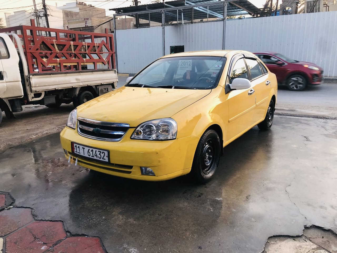 سلام عليكم وابتره موديل 2012شركه عامه مكفوله من ضربه بيه صبغ قطعتين فقط والبقيه مكفول كير ومكينه مكفولته قبل يومين شديت المكينه وبيه وصل تبريد شغل تخم تاير جديد صدر مامي وخلفي جديد هزه جديد سنويه الى ٢٧هيه مصفره غرامات مصفره تحويل مباشر سياره جديد وحله من صوره مال جناي تعبان عله كلش السعره 70مكاني بغداد بلديات وهذ رقمي ***********
