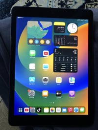 ايباد ٩.٧ برو • ١٢٨ جيجا • سيم وبصمه