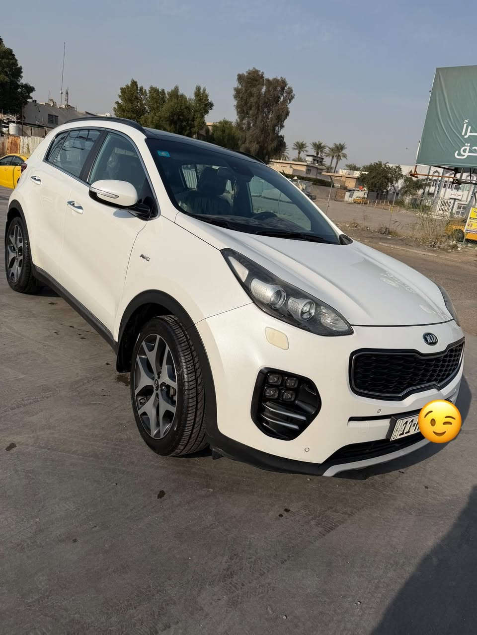 السلام عليكم سبورتج 2018خليجيه
جيتي لاين فول الفول 1/1مواصفات معروفه محرك 2400 السياره بيها طخه خفيفه ب الباب مال الجنطه وطخه بالدعاميه الخلفيه السياره ماشيه 90 الف 
العنوان شارع فلسطين للاستفسار الاتصال ع هذا الرقم ***********
