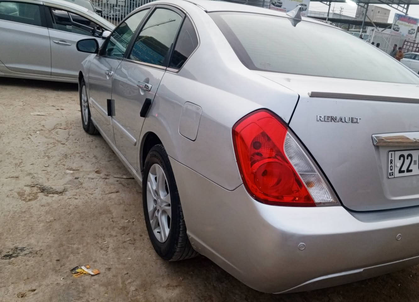 سافران 2011 رقم اربيل دولي جديد
4 سلندر محرك 2000

شاشة ،كامرة ،تحكم ستيرن ،تبريد بالكشنات 

مكفولة من الضربة والتبديل والصبغ

 فقط الهلال الخلفي بي رشة بسيطة كد شبر 

كير ومكينة وحدادية وتبريد جدد ومكفولات 

للاتصال  ***********واتساب 

مكاني بالديوانية
