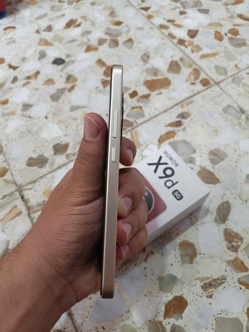 السلام عليكم جهاز للبيع هونر x9d ذاكرة 256 رام 12 مكفول من كلشي ماعدة فطر بالضهر ناعم كلش مايبين موضح بالصور ملحقاتة (كارتونة+كفر فقط) نضافة الجهاز موضحة بالصور السعر 365 بي مجال حك الجية معروفة اسعار المستعمل 400 وفوك مكاني بابل #قضاءالهاشمية للاستفسار خاص مفتوح


**إذا كنت صاحب هذا الإعلان وتريد حذفه لأي سبب، رجاءا أرسل رسالة إلى الدعم الفني**