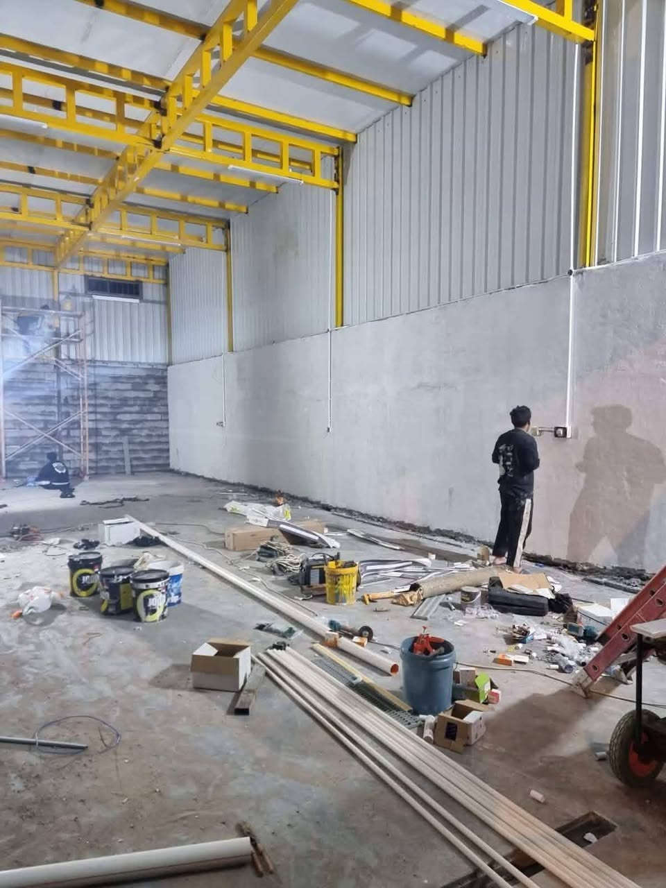 🏗️ شركة المتميز للبناء الحديث والمقاولات العامة

تنفيذ أعمال الجملونات الحديدية باحترافية وجودة عالية

نقدم لكم أفضل الحلول الهندسية في تصميم وتنفيذ الجملونات الحديدية بمختلف المقاسات والاستخدامات، مع الالتزام بأعلى معايير الجودة والدقة في التنفيذ.

✅ تصميم وتنفيذ جميع أنواع الجملونات.
✅ استخدام مواد ذات جودة عالية ومقاومة للعوامل الجوية.
✅ تنفيذ بإشراف فريق هندسي وفني متخصص.
✅ سرعة في الإنجاز مع الالتزام بالمواعيد.
✅ أسعار منافسة تناسب جميع المشاريع.
✅ ضمان على جودة التنفيذ وإرضاء العميل.

📞 للاستفسار والحجز:

***********

***********
