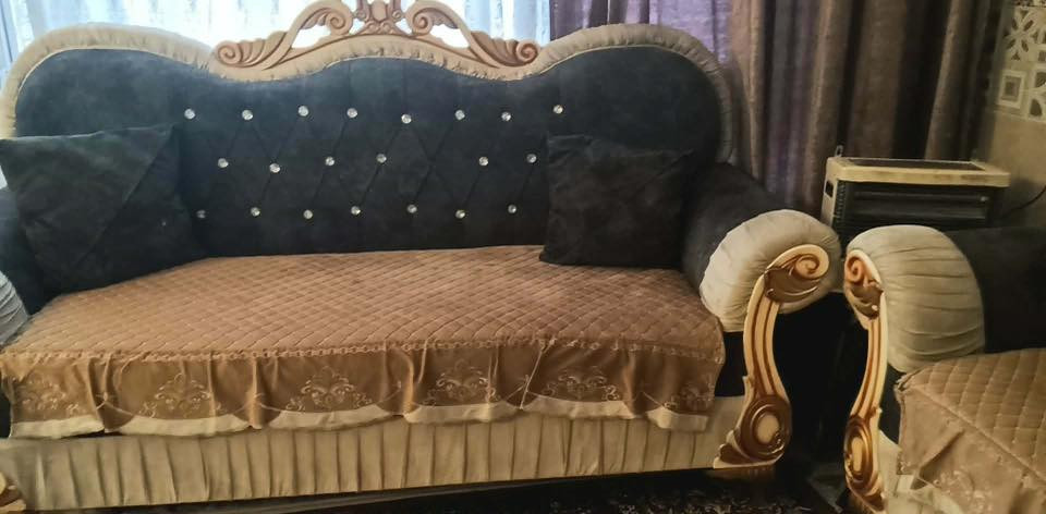 تخم للبيع بيع مستعجل ٤٠٠ الف بيه بس رجل وحده ضرر
العنوان بابل***********
