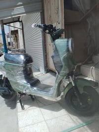 دراجة كهربائية • نظيفة
