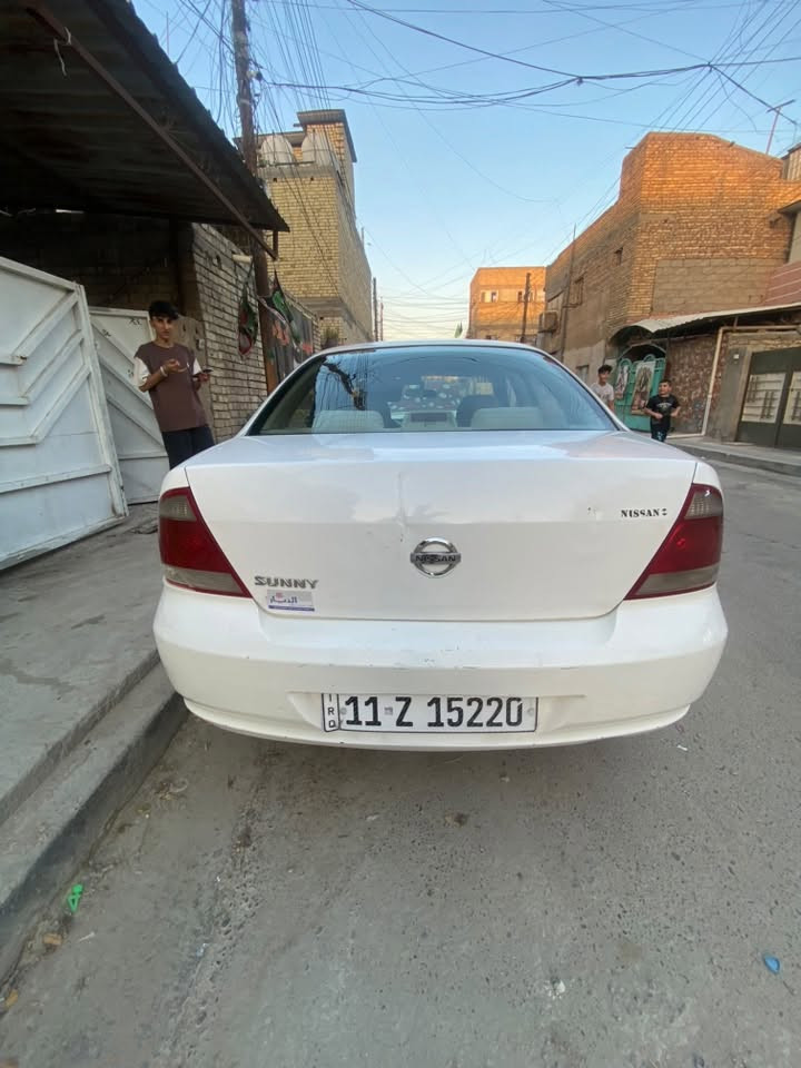 السلام عليكم نسيان سني 
2008  مثل ما موضح بلصوره 
٣ قطع 
سعرها 70 وبيها مجال 
*********** 
او مراسله بلخاص
