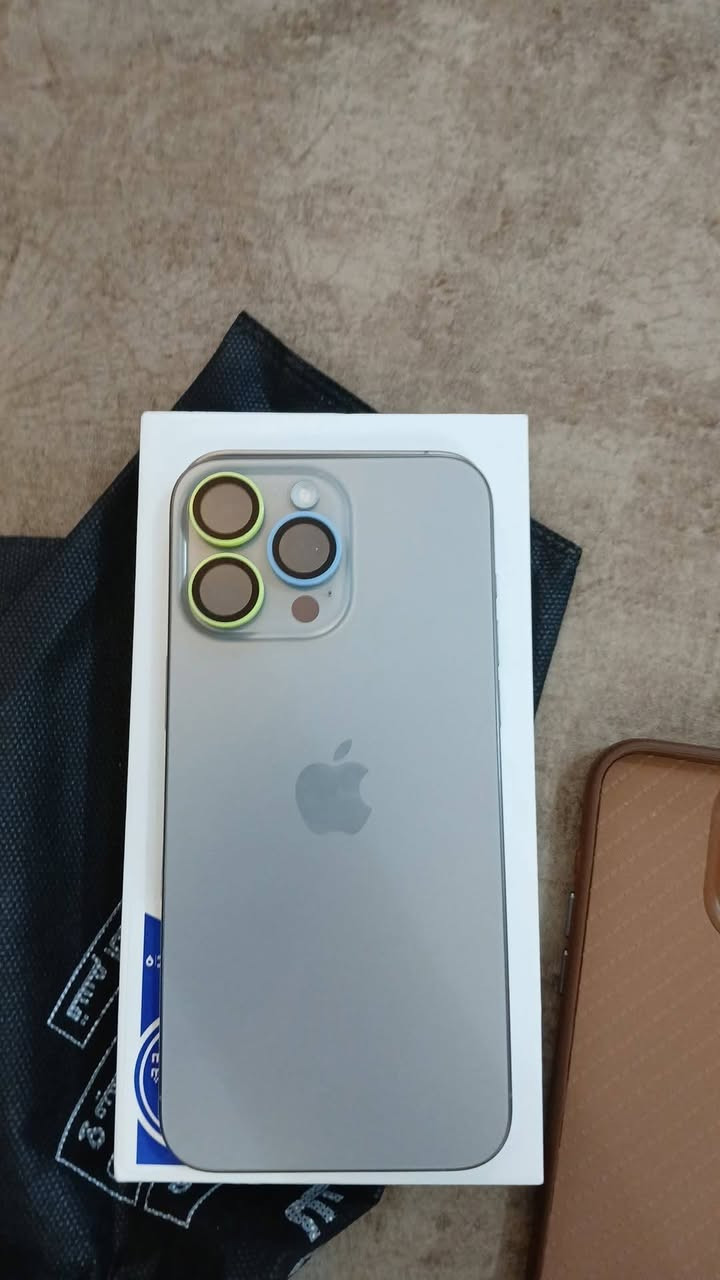 سلام عليكم آيفون 15 برو ماكس نضيف جدآ بطارية 88 شريحة وحده الشراي يتواصل مع هاذه الارقم ***********
