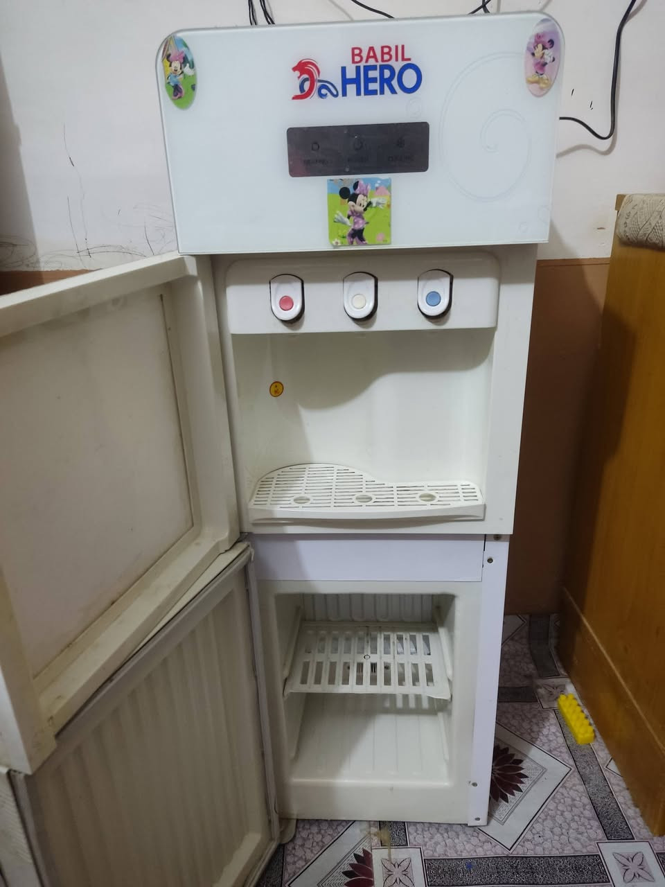 براد للبيع جديد مستعمل شهر شرط الفحص سعر 150حي ميسان اتصال ***********
