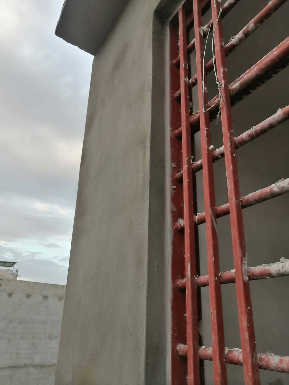 السلام عليكم
اخوان اليحتاج لباخ سمنت  
او.لبخ ابيوت  هذا رقمي/***********  
السعر المتر 3 الاف
في جميع
احياء 

متفرغ حالين
