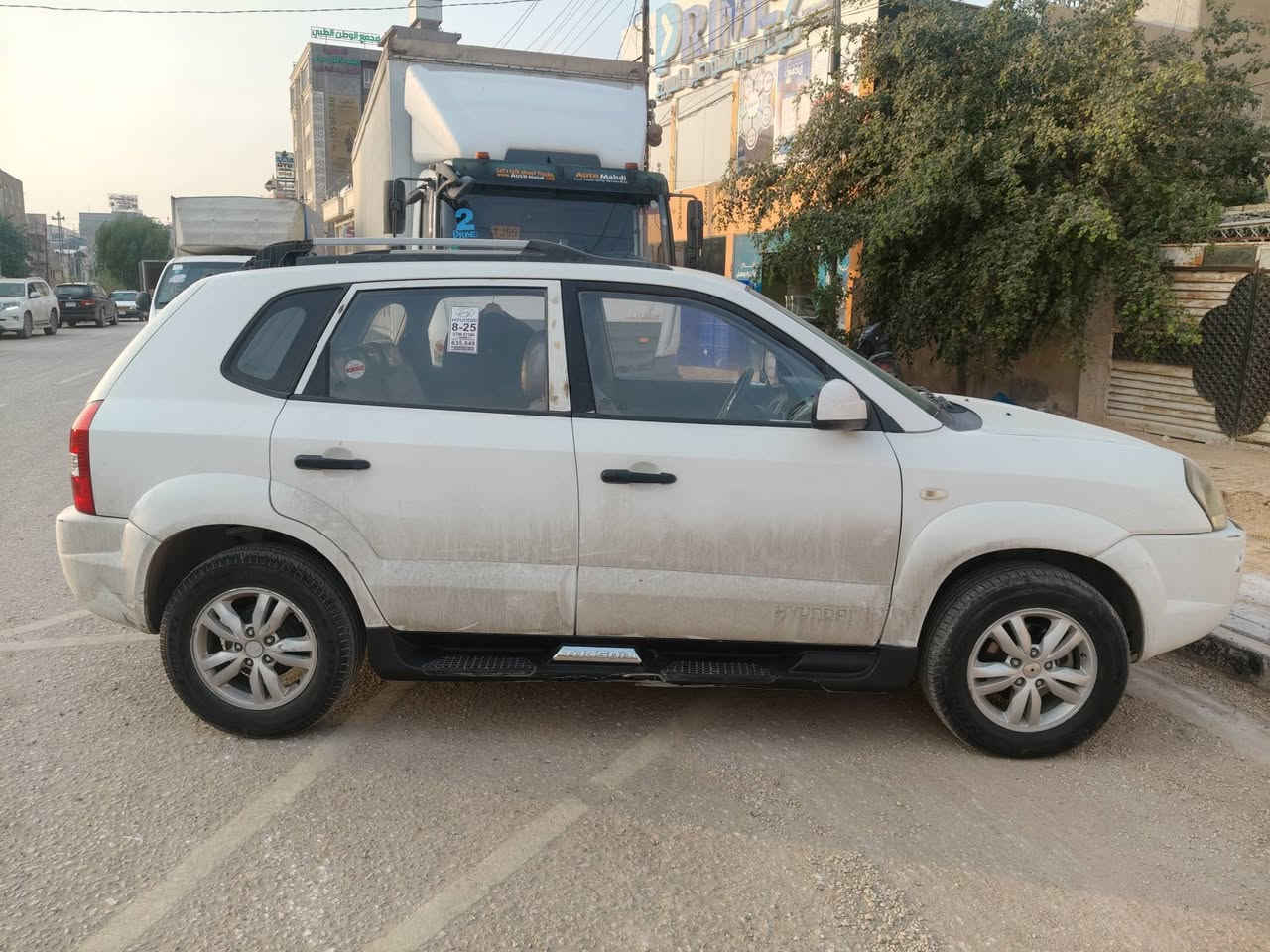 توسان 2009 للبيع
سياره نظيفه مكينه وكير نظيف 
بيها ضربيه باب بصف السايق 
السعر 107 لل استفسار واتساب او اتصال 
***********
مكاني كربلاء
