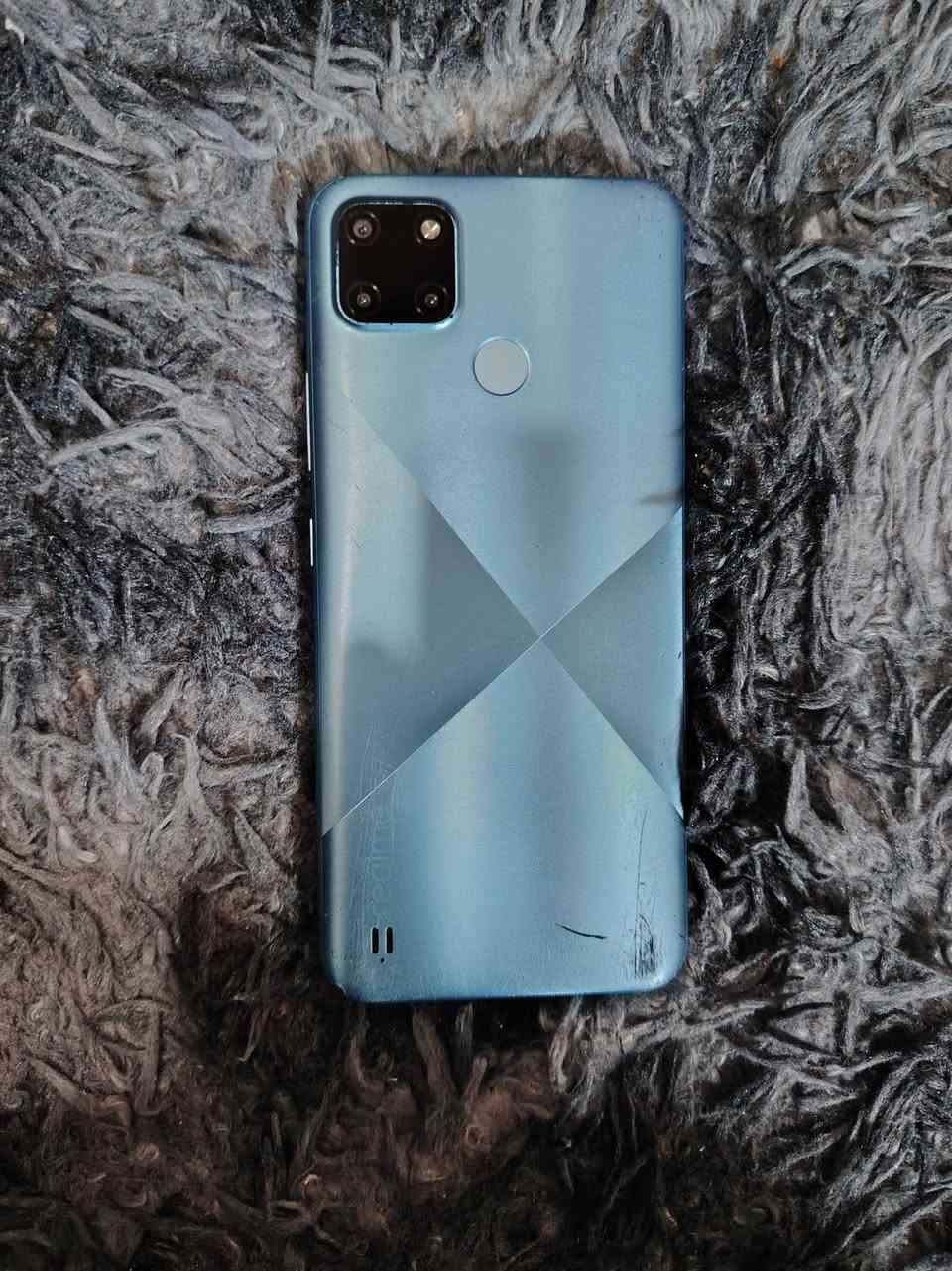 ريلمي C21y ذاكره 64 الجهاز نضيف شغال وشرط اي خلل مابي فقط مفتوح مبدل جامه السعر 50 مكاني موصل الايمن ***********
