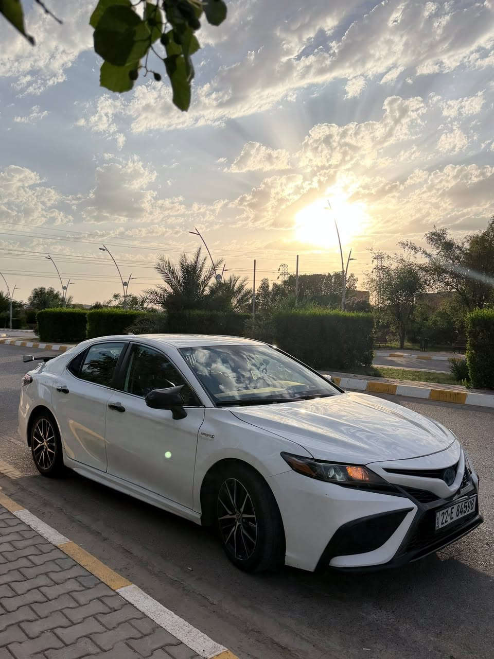 كامري 2021 Hybrid se

محرك 2500 v4
العداد : 100 الف ميل
وارد امريكي
بدون ايرباك فقط باب السايق مبدل بلادي
والباب الي خلف السايق بي صبغ
( صور الضرر مرفقة بالمنشور )
وبالعراق صار بالباب الخلفي اليمين 
ضرر بسيط موجود على حطتة 
السعر 190 وبيها مجال للشراي 

ملاحظة / السيارة اني كصيتها من المزاد يعني جناي مو بيع وشراء 
للتواصل : ***********
