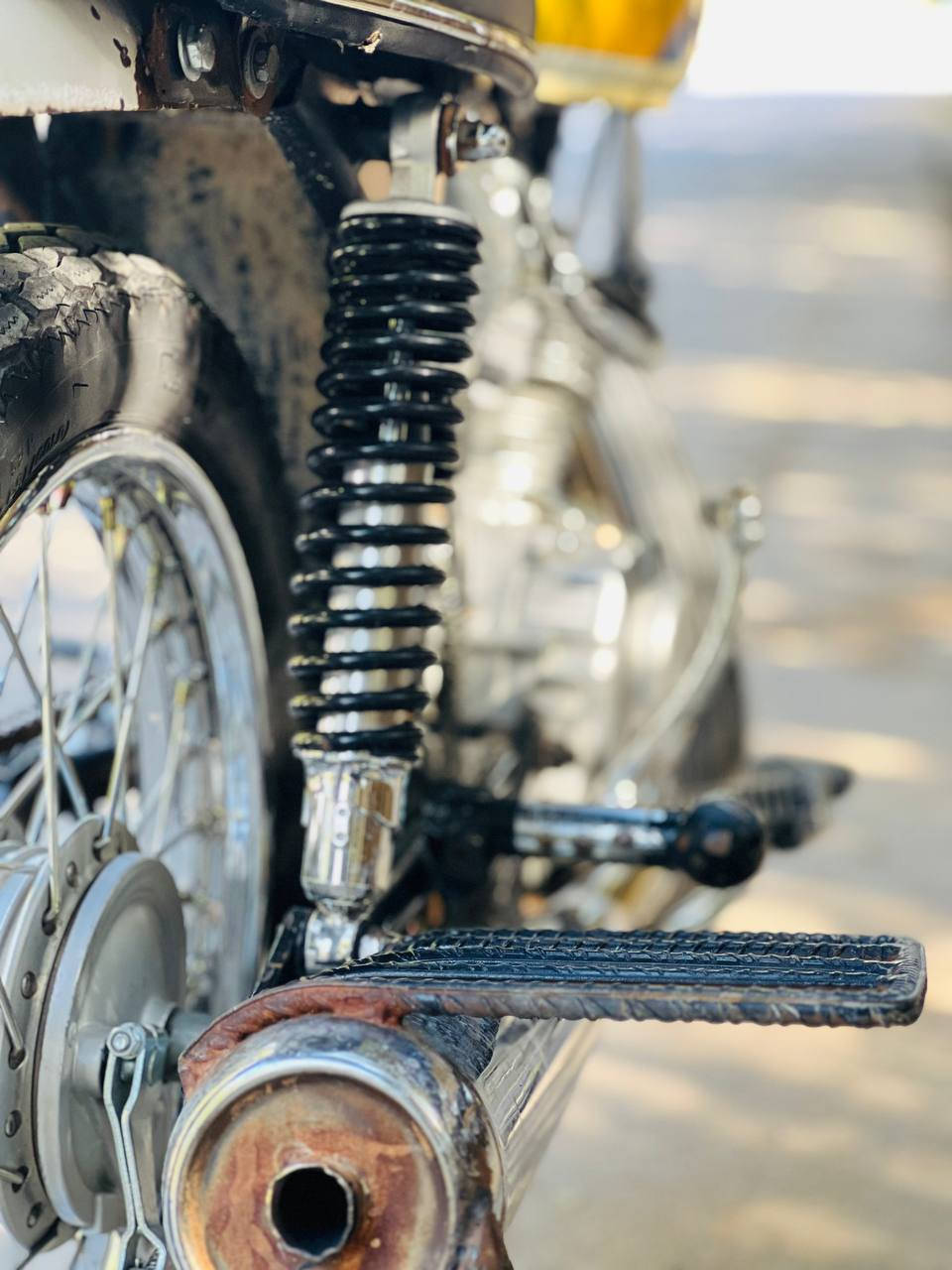 سلام عليكم اخوان دراجه اربعه كير للبيع اوراق بسمي وكيلهه سما بغداد بالخان شاصي 2018 وباقي الغراض كله 25 دراجه جديدة ونصبتهه حلوه مكينه انتنس ما مفتوحه ورايدهه ب700

مكاني نجف كوفه للاتصال *********** صاحب الدراجه ﯧ﴿ۦۦۦۦسۜيۧف ٱلشبليۧ ۦۦۦۦ ۦ﴾
