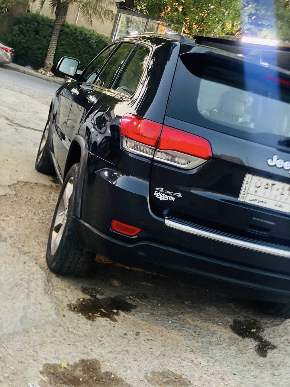 السلام عليكم 
للبيع فقط جيب شيروكي لمتد فول مواصفات موديل 2015 وارد امريكا حادثها بنيد مصبوغه صفحه السايق بامريكا السياره جاهزه من كلشي محرك 3600 ماشيه 150 الف مايل رقم بغداد بأسمي السعر 160 بيها مجال العنوان بغداد اليرموك 
***********
