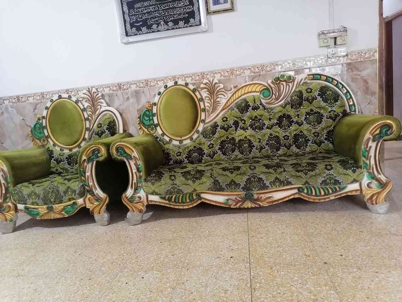 للبيع تخم مستعمل حله مهندسين ٣كرويتات وكراسي عدد٢
***********
