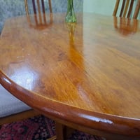 ميز طعام • ٦ كراسي • خشب صاج