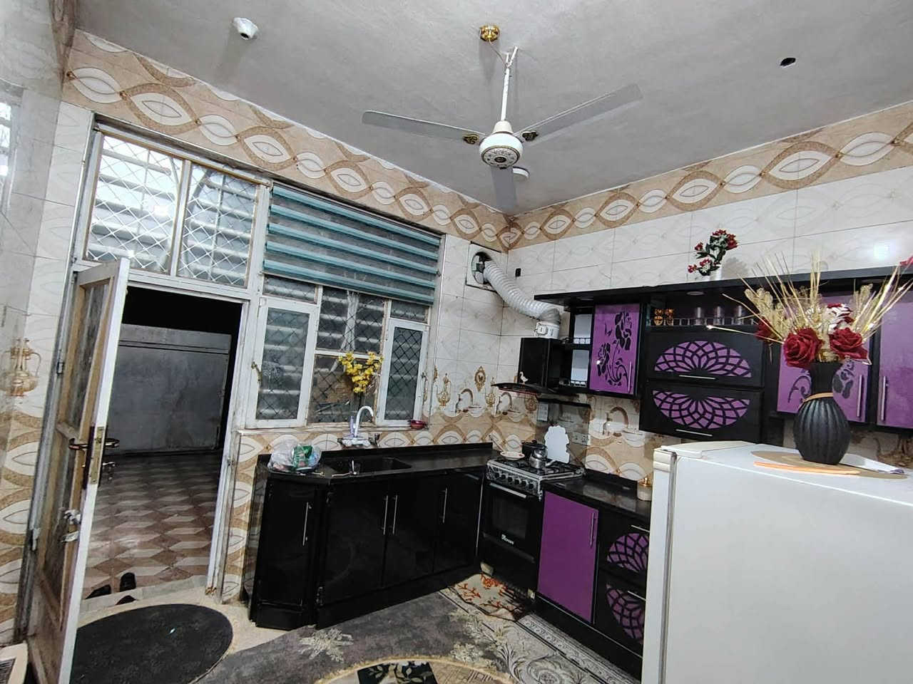 دار للبيع مساحه 160متر بناء حديث طابق واحد جاهز عالي عن الشارع عنوان حي العسكري شارع 80 مقابل الاستدارة مال المهندسين خلف الجملون الأبيض السعر 155وبي مجال للاستفسار الاتصال ***********
***********
@إشارة
