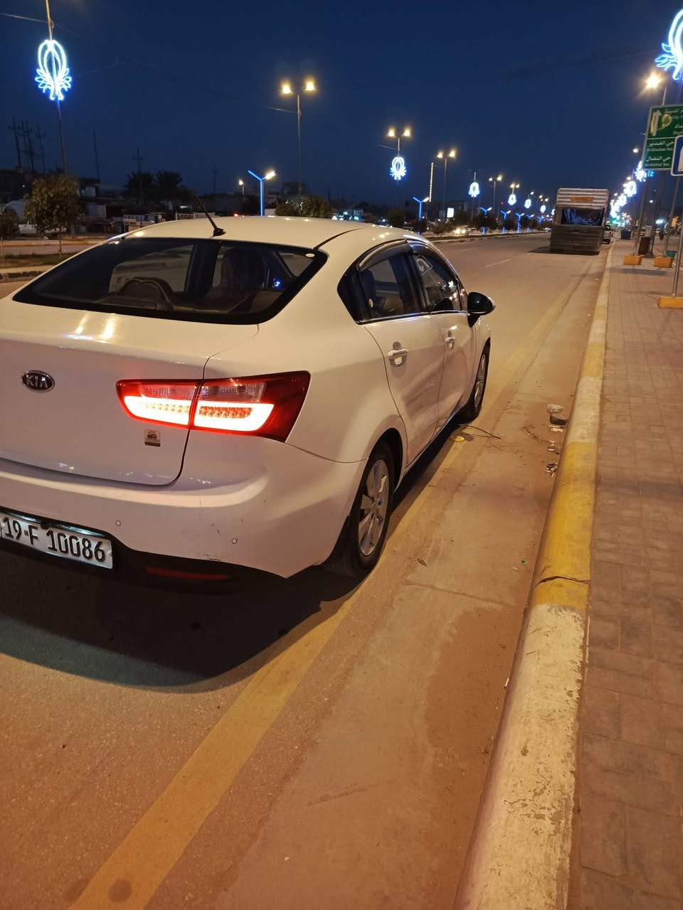 السلام عليكم كيا ريو موديل ١٢ خليجي مكينه ١٦٠٠ دوش كلين مكفوله كفاله عامه بدون حادث مواصفات اشاير ب  مري تحكم ستيرن شاشه تاب سستم سماعات اصلي السعر ٩٤ وبيه مجال حك الجيه مكان السياره كربلاء للاستفسار الاتصال على الرقم ***********
