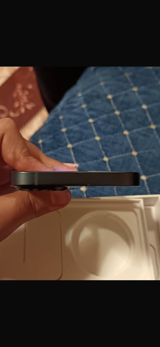 ايفوان 13 عادي مكفول كفالة عامة كلشي نموذج M دبل شريحة بطارية 90 ما معلية ذاكرة 128 
السعر 425 الف 
التواصل علا هاذا الرقم واتساب 
***********
العنوان بغداد مدينة الصدر
