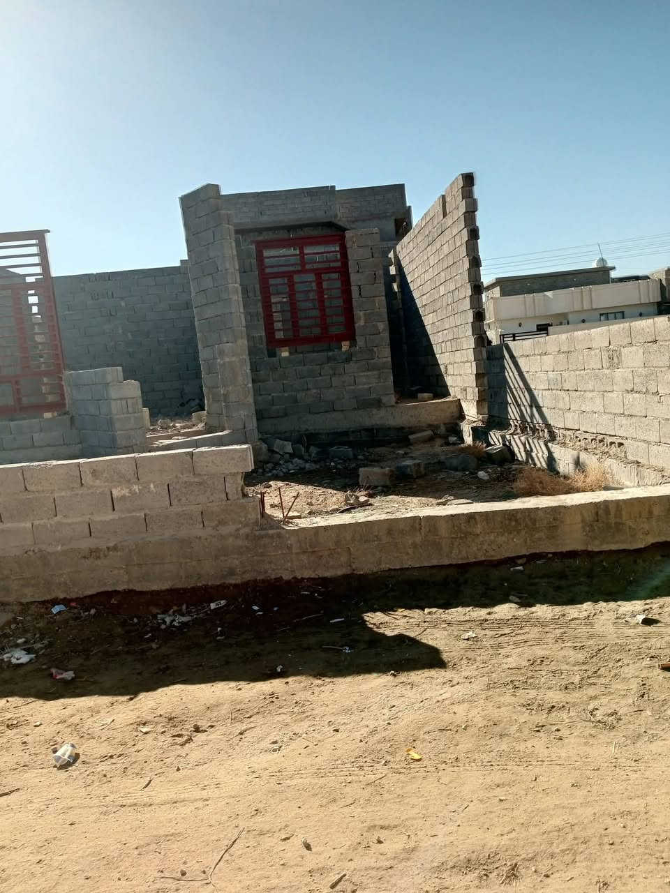 السلام عليكم ورحمه الله وبركاته بيت هيكل للبيع مساحه 200م زراعي سند 25 قرب جامع العابدي شارع 8 ماي وكهرباء السعر 45 مليون 
***********
هذا رقم بي واتساب اي استفسار 
من رخصت الادمن المحترم
