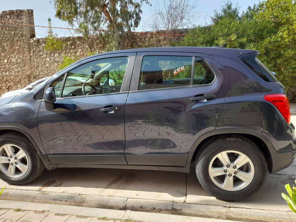 شوفرليت تراكس للبيع
موديل ٢٠١٩
محرك ١٤ تيربو 
مواصفات 
كير اوتوماتيك 
جامات كهربائي 
مرايا كهربائي 
شاشة وكاميرا 
تحكم استيرن 
كشن هيتر
تخم تايرات جديد
صدر أمامي وخلفي جديد

بي صبغ جاملغ أمامي سايق+باب سايق 
وربع بونيت 
بدون دواخل

كوبون بنزين بي 
سعر سعر  ٩٤
بي مجال 
مكان كركوك 
***********
*********** كركوك, العراق
