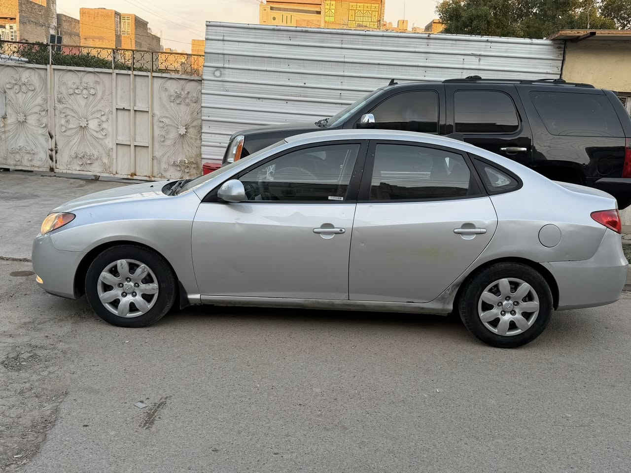 للبيع هونداي النترا 2010 
للبيع بدون ارقام. عابرها التسجيل  يعني ما تسجل 
ابيعلك كلك. 
مكينة 2000
كير مكينة مكفولات 
بيها صبغ مكانها ابيعلك كوم حديد 
سعرها 38 بيها مجال بسيط مكاني بغداد 
حي النصر 
***********
