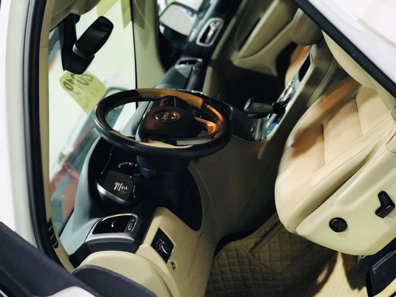 جيب لاريدو خليجي 19 كفاله عامة
السعر 275 

ماشية 85 الف ميل 

***********
