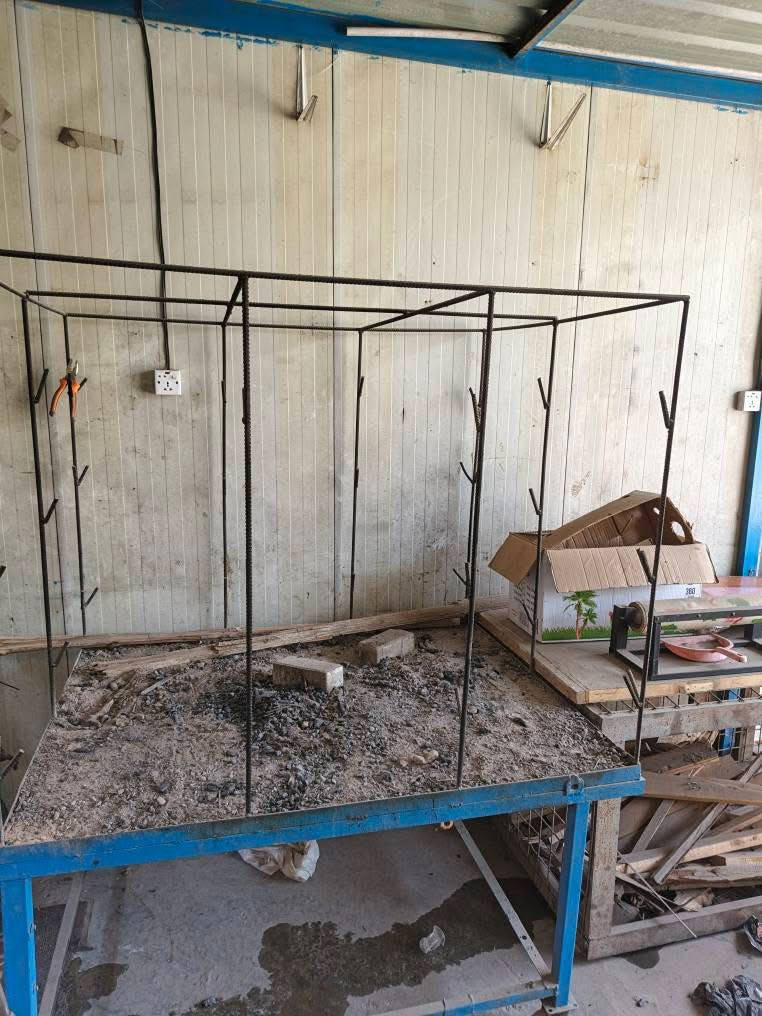 السلام عليكم حوض +شوايه +سنك +غطاس +حوض صغير +تخته مال كص السمك +ميزان للبيع كلهن ***********
