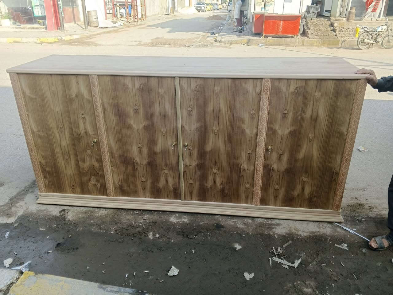 سلام عليكم نجاره عراقيه رش لمعه  حراري نعمل بل جديد بل مستعمل مكانه نجف حي مكرمه قرب مركز وفاء تواصل خاص او على رقم ***********
