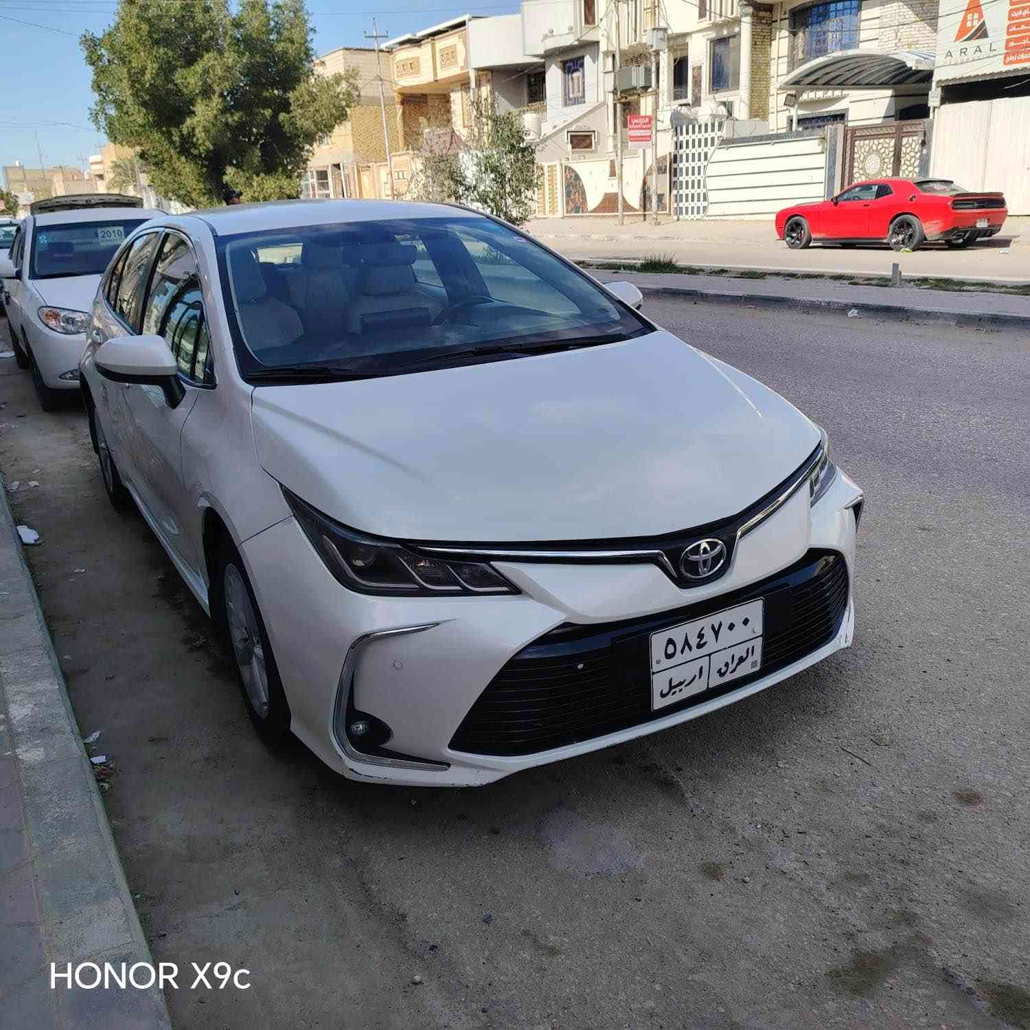 سلام عليكم 
كورلا. مديل 20 
شركت ساز يابني. 
محرك 2000 
فول عده الفتحه 
ماشيه 70 الف 
كير ومحرك جدد 
حداديه. وتخم تاير جديد 
بيهه بنيد صبغ  بدون دواخل. 
وبيهه. طخه باب خلف صدر. تتعدل ع بارد 
سعر 140 وبيهه. مجال ￼
￼مكان سياره نجف لأشرف 
الاستفسار. *********** النجف, العراق
