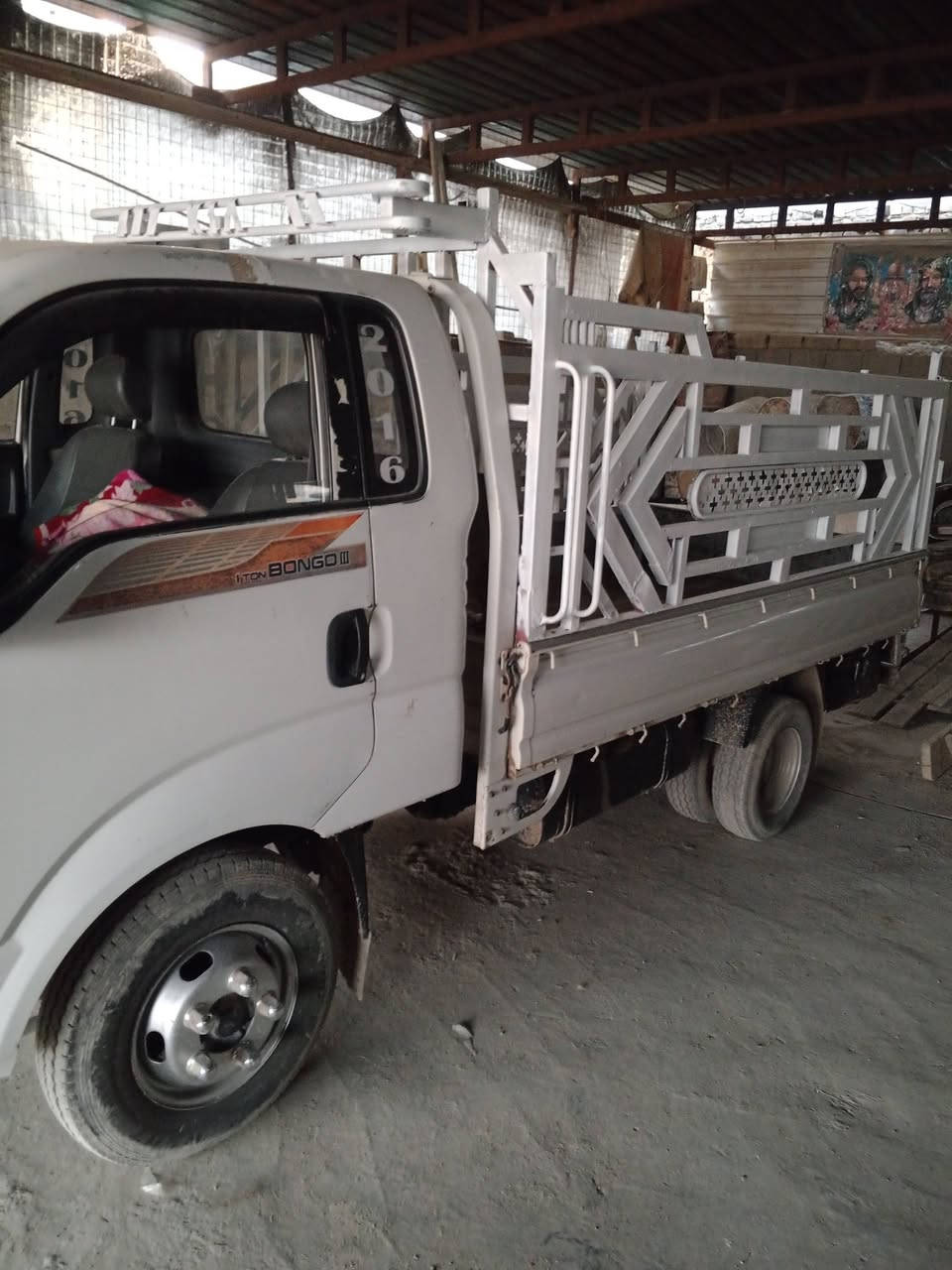 السلام عليكم كيه فحل للبيع رقم بغداد سنويه ل28موديل 16مسكر السياره مكفوله ما عده باب الصدر مبدله بلادي السعر 15ومستعجل على بيعته الرقم ***********
