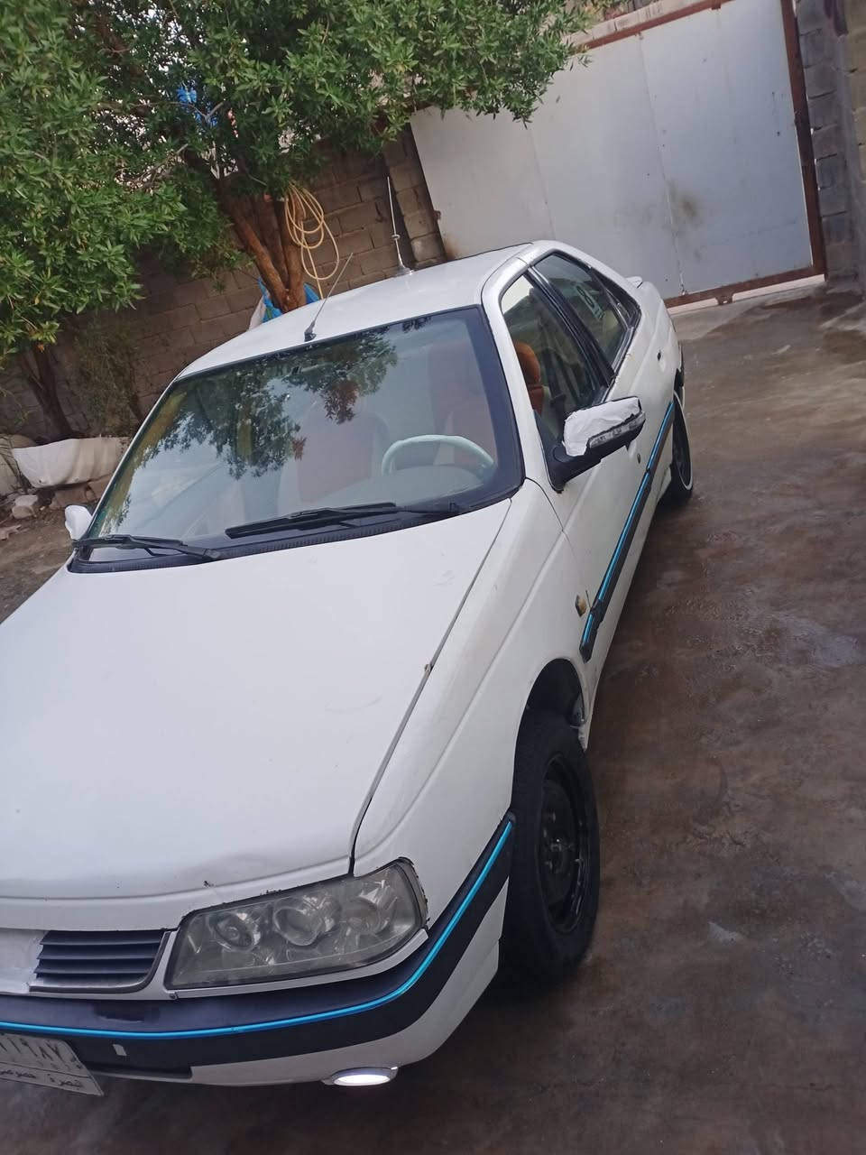 يا الله سلام عليكم بيجو 405 مديل 2014سياره جاهزه كبل لشارع حداده تايرات كهربايات كله جديد تبريد ثلج مكان السياره البصره الشعيبه حي المرتضه قرب مصفه النفط السعر 32بيه مجال رقم الهادف ***********خوان غير متواجد عله الفيس مكينه و كير شرط بل جيس
