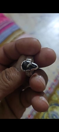 هاذ حجر صلطاني ملوي شغله حكومي لكط شرط تجربه يلا تاخذه ليريده ينتصل 07...
