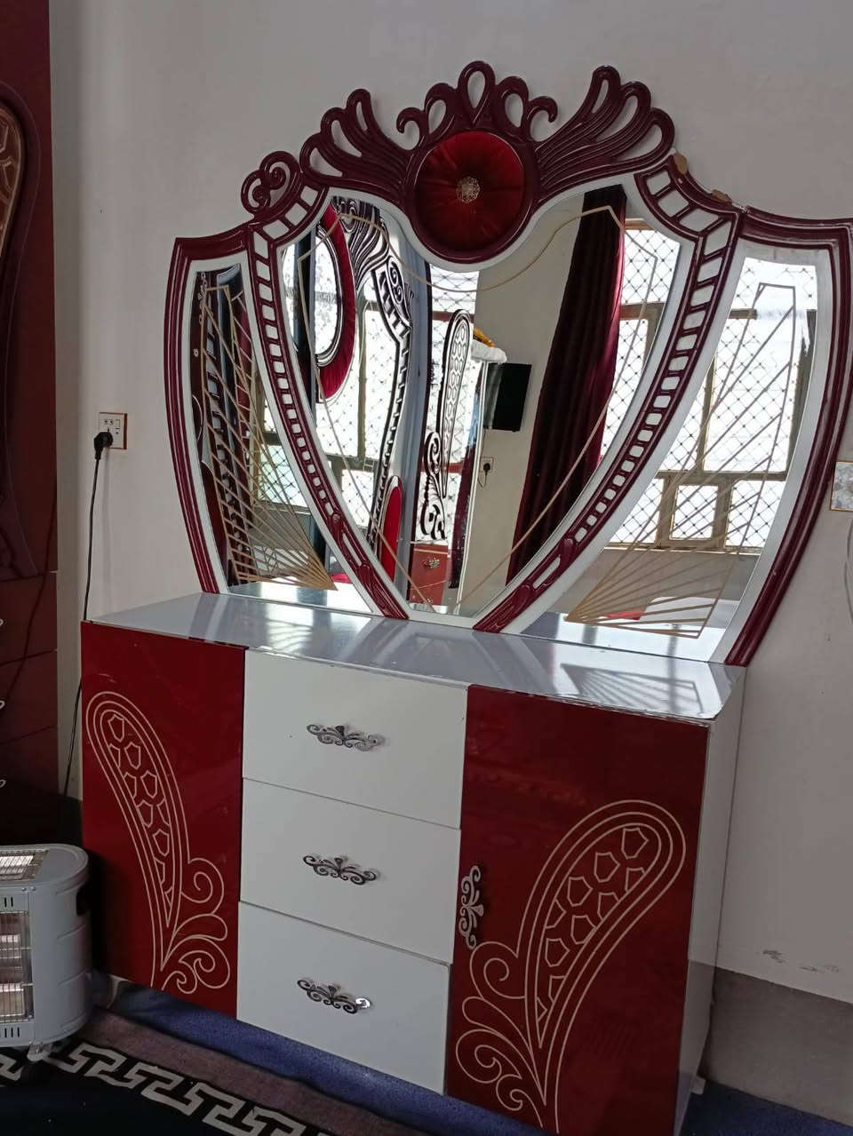 السلام عليكم من رخص الادمن 
غرفه نوم للبيع اخت الجديده 9قطع باب اول 9قطع وثقيله


**إذا كنت صاحب هذا الإعلان وتريد حذفه لأي سبب، رجاءا أرسل رسالة إلى الدعم الفني**