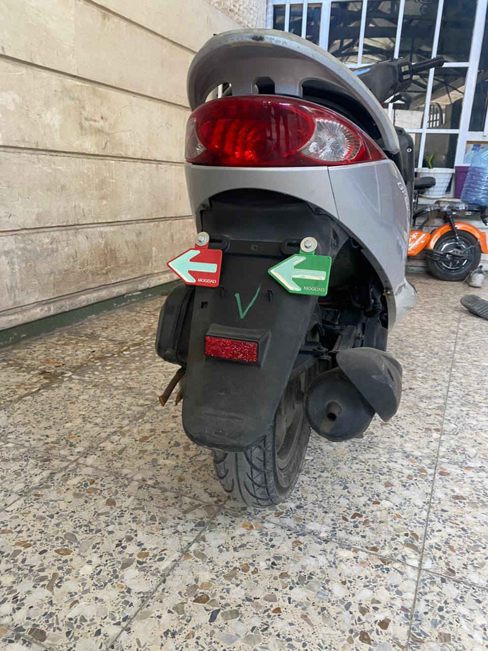 سلام عليكم دراجه بريز شهر من نزلته من حاويه محتاج جاي بيع  عنوان مدينه الصدر سعر 900 بيه مجال رقم موبايل ***********
