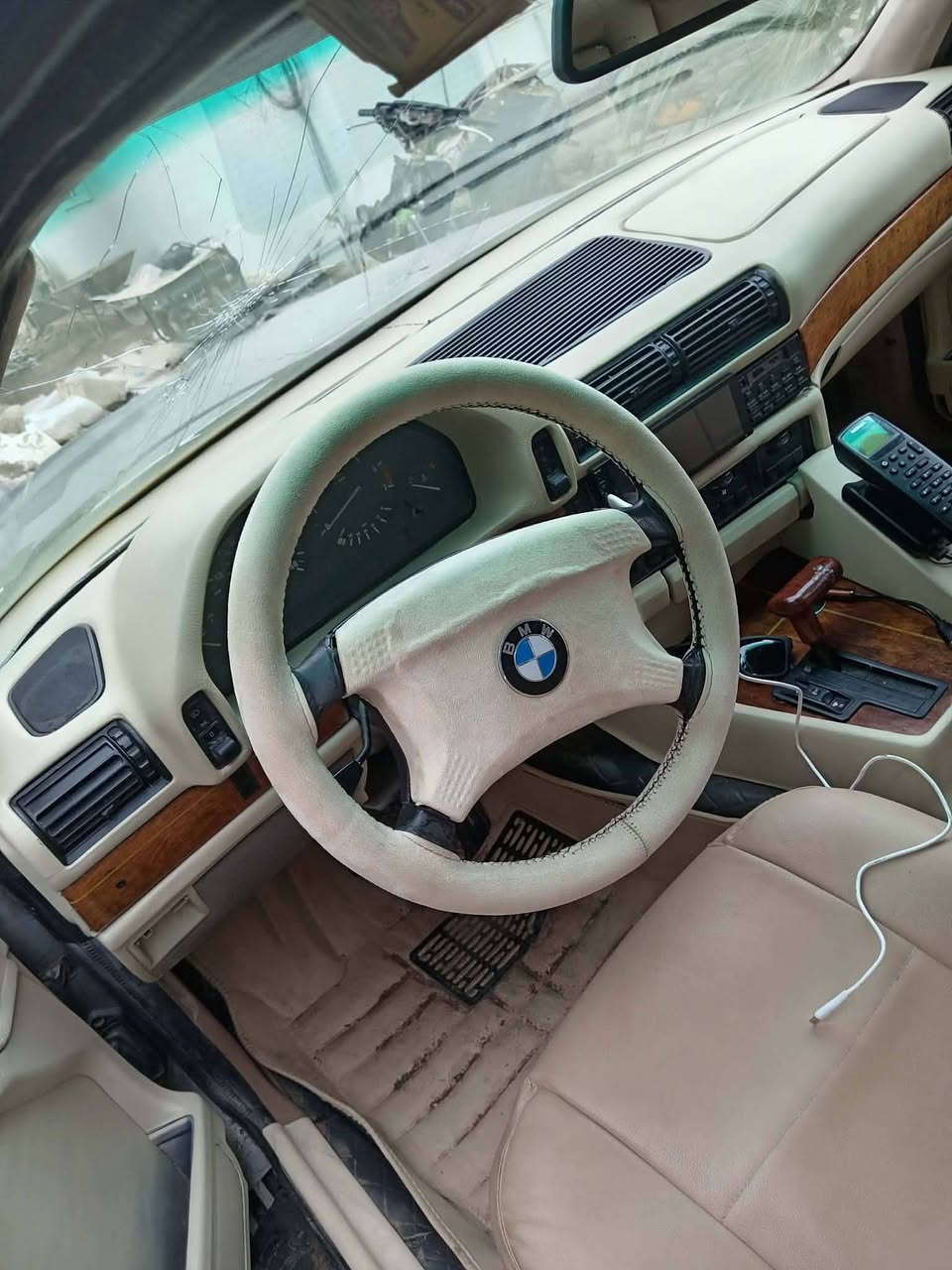 بي ام 735 كير ومحرك في في تي 2500مكفول 100ب100 حداديه 100ب100اماميه وخلفائه تأيرات تخم 4 هيه شادهن غرفه 100ب100 رقم واسط مشروع وطني السنويه ساقطه من 2019 موديل 1987 كامره شاشه غرامات ما عليه *********** لايت زنون  عنواني كربلاء
