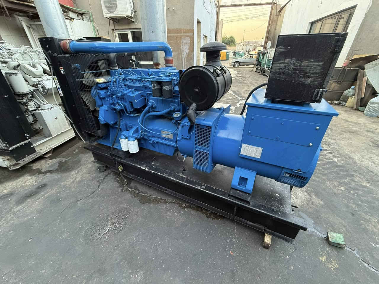 السلام عليكم
بيركنز 6 سلندر سوبر كولر 
150Kva 
السعر. 7500$ وبيها مجال 
ساعات اقل 1000 ساعه 
نظام اوتو حمايه فول اوتماتيك
وضع بلاد شركة  
أربيل صناعه جنوبيه 
نظام اوتو حمايه فول اوتماتيك
وضع بلاد شركة  
🚚يوجد توصيل الى جميع المحافظات وبضمان🚚
🚚كياندن هةية بو هةموو شاركان بةكرينتى🚚
 للاستفسار:
 ابو علي 
***********
***********
***********
