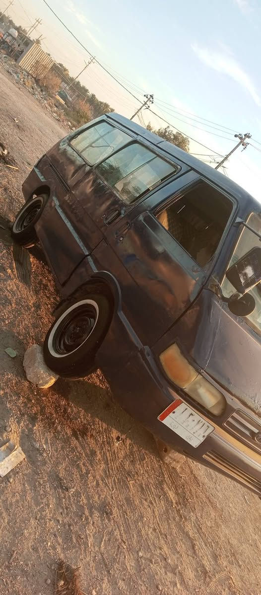 السلام عليكم سياره حلوه ونظيفه 96 رقمها بابل مكاني كربلاء ب 30 وبيها مجال***********
