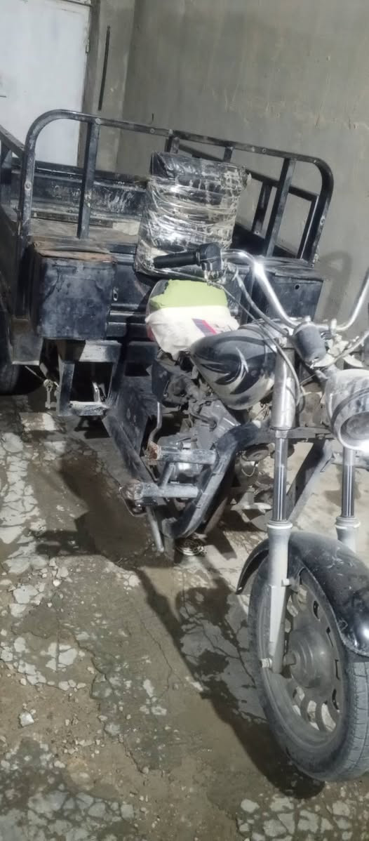 ستوتة ٢٠١٣اوراق للبيع محرك 2024 ترايك للبصرة 
كهربائيات شغالة تايرات نضيفة بمليون و١٠٠
*********** واتساب
