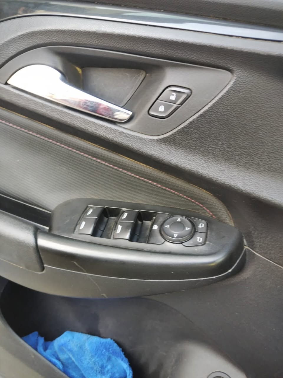 شوفرليت تريل بلايزر للبيع او المراوس
الفئةlt
موديل : 2023
المحرك 4 سلندر 1500تيربو
- بصمة تشغيل وابواب
- تشغيل عن بعد
- داخل جلد  أسوده 
- لايتات زنون اصلي_.بكلايت LED لد
-شاشه اندرويد كار بلي + كاميره خليفه 
- تحكمات ستيرن + تثبيت سرعه +قيادة ذاتيه 
- تدفئه مقاعد كرسي سائق كهرباء
-انضمة قياده SPORT + ECO
نظام اوتو ستوب - مانع انزلاق توقف ذاتي مانع اصطدام 
دبل كزوز خلفي - ويل كب اسود بلادي  
السياره جديده كلش نشاط قوة عزل فول 
ماشيه سياره فقط ٢٤ 
السعر125 ورقه   وبيها مجال 
ملاحضه لون احمر + اسود 
وارد خليجي. مابيه صبغ لو ضربه فقط قبق خنطه 
بيه على كد شبر. صبغ  فقط 
حلو سياره مابيه مصرف اي شي بسمنه وتحويل ثاني يوم 
موجوده سياره بغداد الحريه 
*********** 
على فئه هاي بلايزر  حلوه كلش
