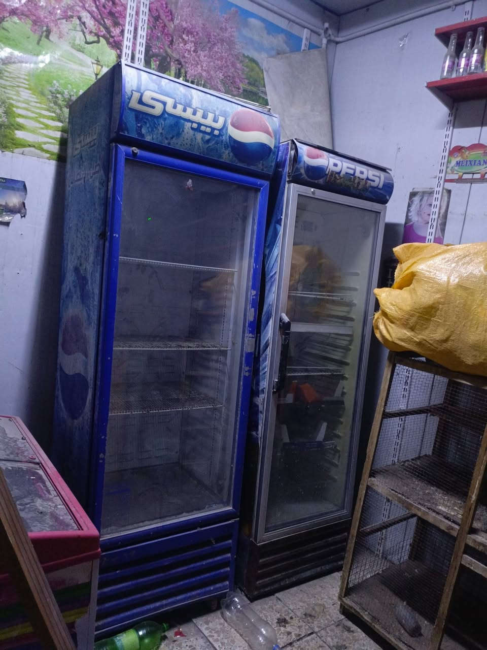 سلام عليكم عارضتين ومجمدة جدد الريدهن هاذ رقمي ***********
