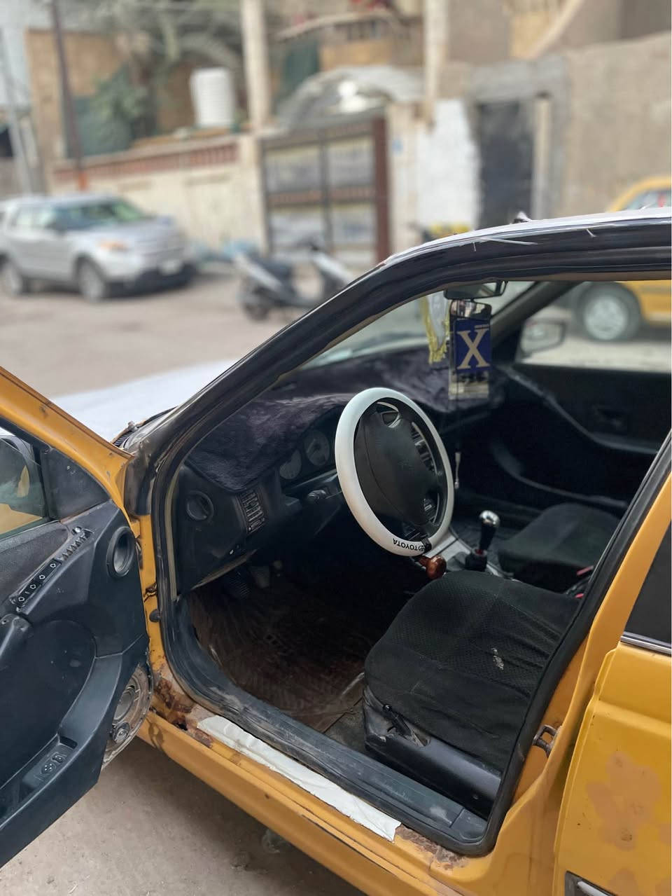 سلام وعليكم سياره بيجو بارص للبيع سياره مكينتها مال بيجو فرنسي توها مشدوده سنويه منتهيه بل 19 راعيها موجود بيتهم بل قبله ولكشر شوفت عينك ودواخل جديده كيرها حلو سعرها 13  للتواصل *********** مكاني بصره القديمه البصرة, العراق
