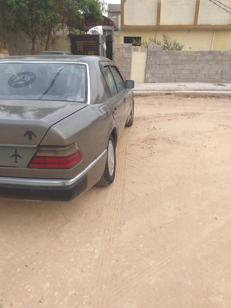 مارسدس دب محوره بطه كير ومحرك كفاله كهربائيات فول صدر جديد موديل 86 تبريد بس فان تخم تاير رقم ديالى سنويه منتهية 25 قواعد دبل شواصيها سليمه ديالى الخالص سعر 40//0780613542


**إذا كنت صاحب هذا الإعلان وتريد حذفه لأي سبب، رجاءا أرسل رسالة إلى الدعم الفني**