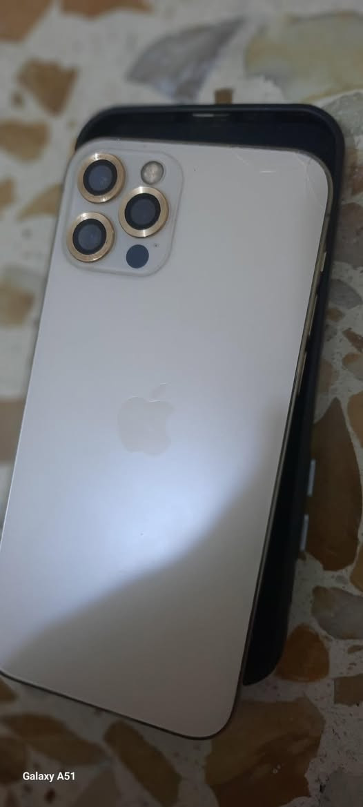 ايفون 12 برو فقط
وليس برو ماكس ذاكرة 256 جهاز مبدل بي بطارية وضهر ومفطور هم مبدل الشاشة بلادية بصمة الوجه شغالة
السعر 250 (مدينة الصدر)
الرقم ***********
