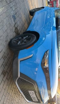 سيارة • بغداد • هاتف مرفق