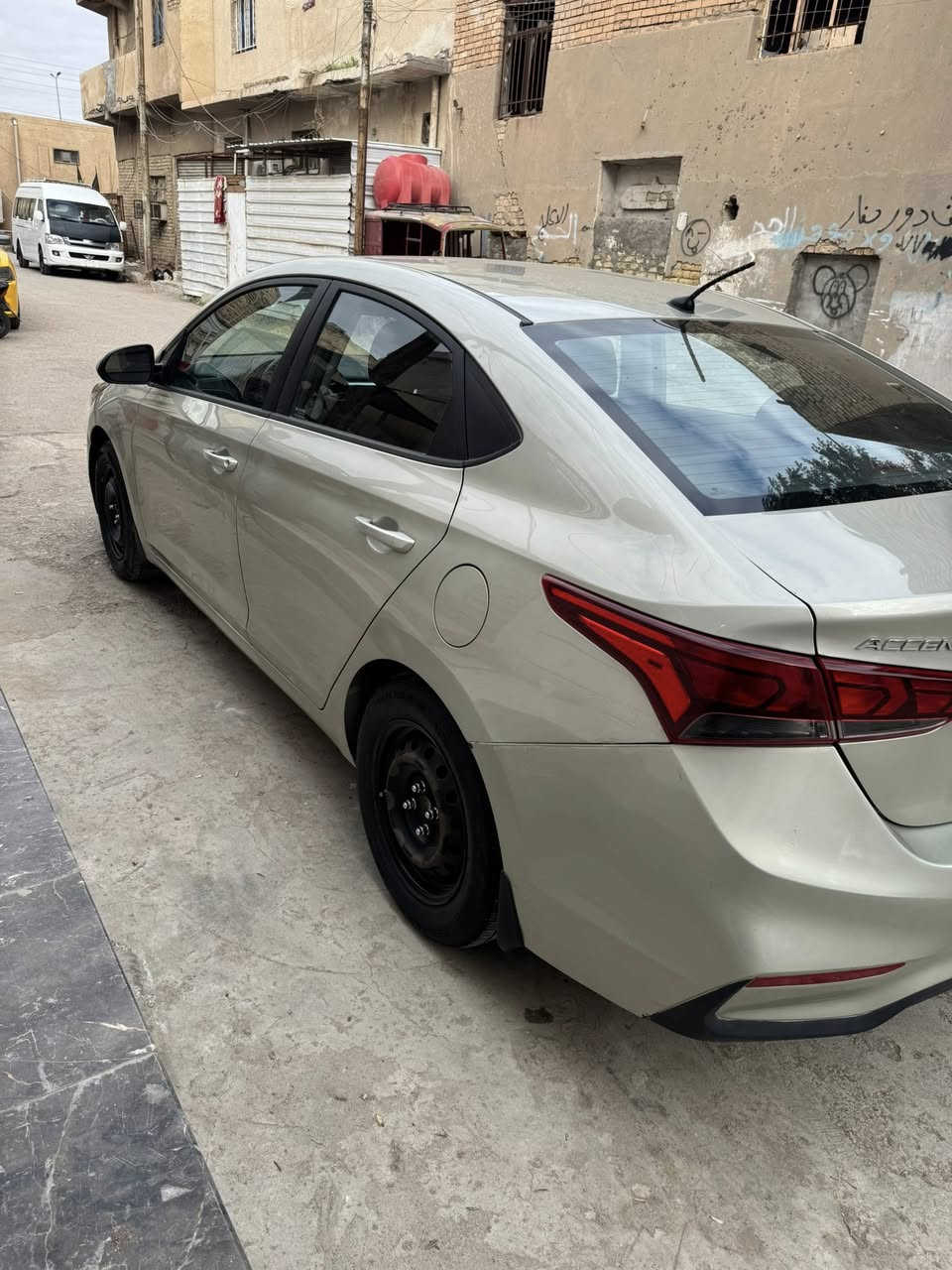 السلام عليكم اكسنت 2020 وارد امريكي حادثها بسيط بدون تبدل صبغ فقط السعر 115 وهذا رقمي ***********
