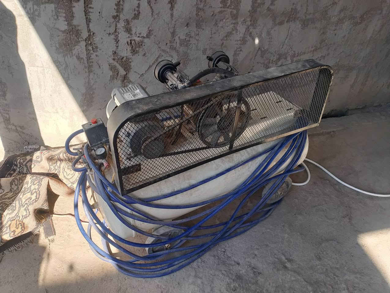 اسلام عليكم كمبريسر لبيع حجم 250 استعمال قليل السعر 450 وبيه مجال رجاء الموشراي لا يكسر بحلال العالم لمكان حله جامعة بابل ***********   ***********
