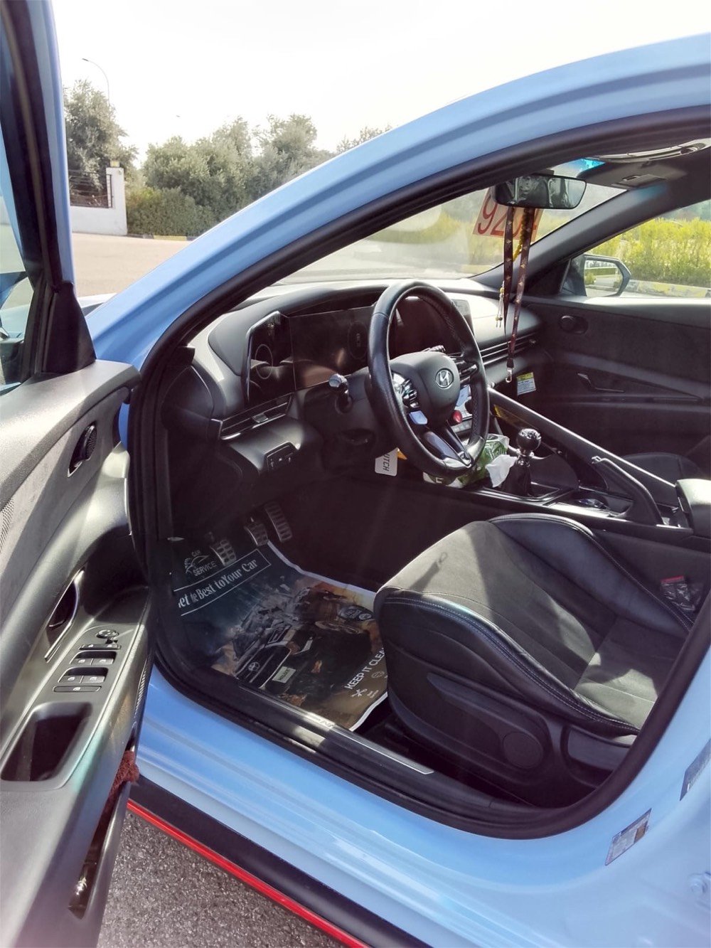 السلام عليكم

Elantra N performance 2023 6mt 

‎ماشية 37 الف 

السياره فول مواصفات 1/1 للاخير بس كير عادي 

الاضافات :- شوتة Sxth +عطاس addw1 pro

+ويل كب ايطالي اجه بيها من الخارج 

طخم تاير جديد وبطاريه مبدله جديده 

المواصفات /

فتحة سقف 

هيتر كشنات +هيتر ستيرن 

سماعات bose محيطي 

كشنات حرف N ضوئي

رادار امامي تفاعلي مانع اصطدام 

رادار جانبي تفاعلي مانع اصطدام 

قياده ذاتيه 

حساسات خلفية 

لايتات 6عدسات الاصليه ما ملعوب بيهم 

وباقي المواصفات معروفه 

السياره وارد كندي وموجود تقرير كارفاكس كامل مع صور الحادث السياره من دخلت من الخارج على ايدي كلها بشرط 



الحادث : صبغ جاملو امامي يمين فقط وشبر بلبنيد (يحتاج بارد ) 



رقم الشاصي / KMHLW4AK1PU013728

صور الحادث موجوده



الشراي يتصل 

***********

*********** 

موجود واتس اب