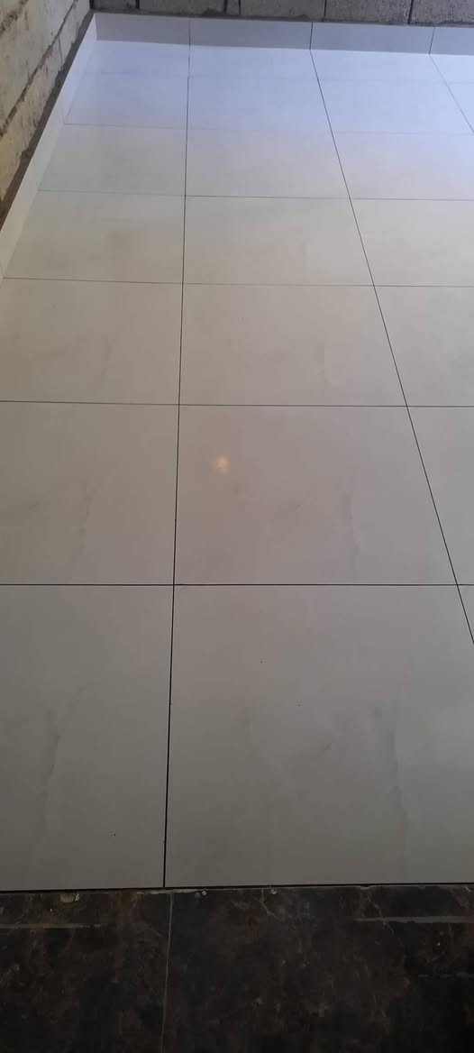 سلام عليكم يوجد كادر سيراميك متفرق حالين شغل شوف العين شغل وزن بليزر الاستفسار ***********اصطه مصطفئ
