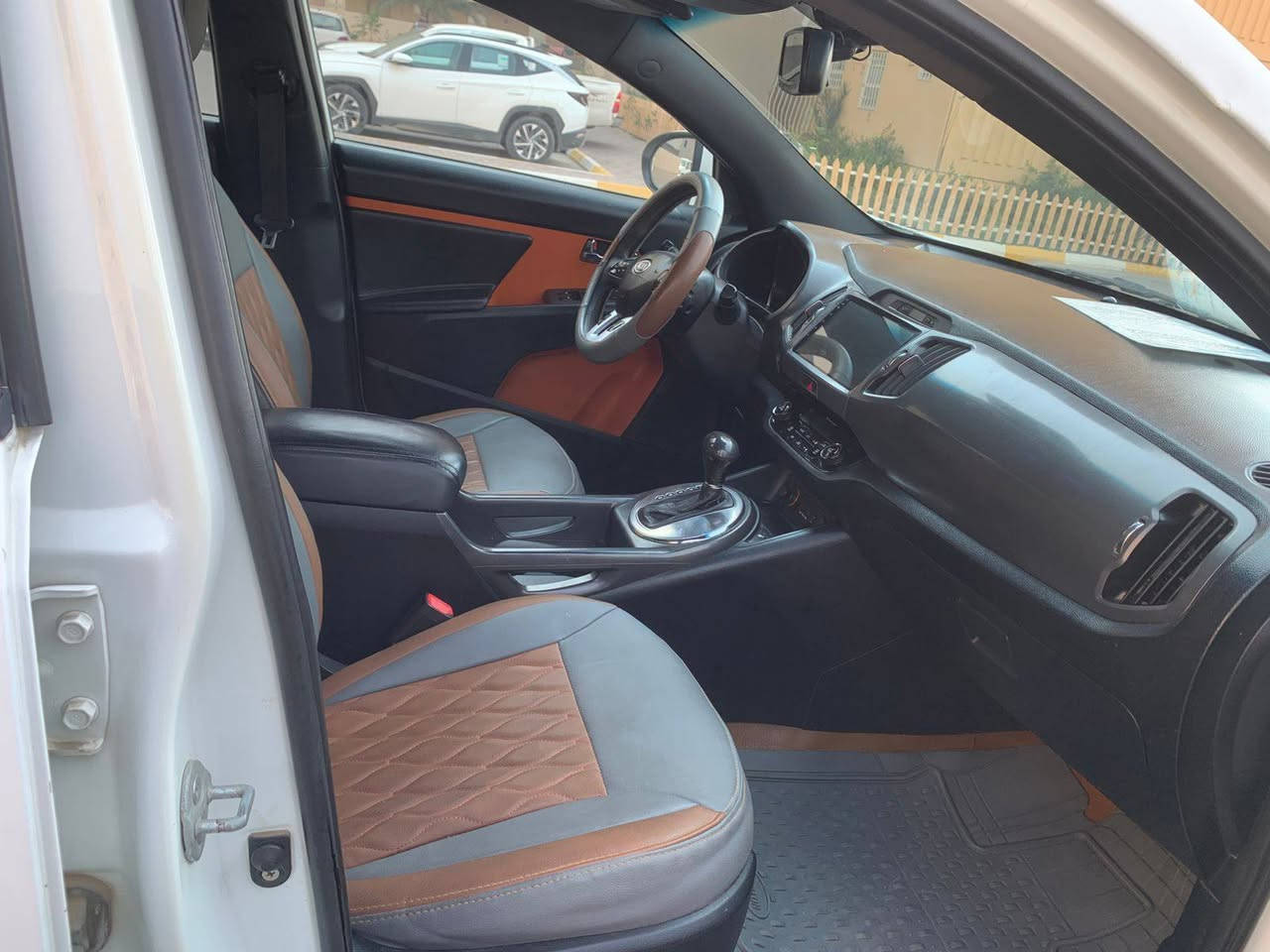 السلام عليكم كيا سبورتج وارد كوري موديل ٢٠١٢ مكفوله من الصبغ فول مواصفات بصمه وبانوراما فول رقم بغداد مكينه ٢٤٠٠ جي دي اي جاهزه تخم تاير تبريد كوله شغال السعر ١٢٨ موبايل *********** مكاني شقق بسمايه
