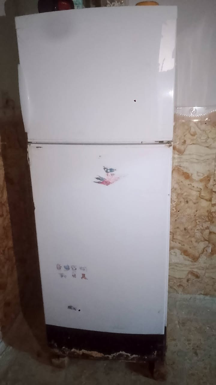 اغراض منزليه للبيع
1طباخ اربع عيون ابو الفرن
2كنتور اربع بيبان 
3كاونتر قطعتين 
4غساله نضيفه جدا 
5ثلاجه بسعر مناسب
6خلاط استعمال قليل
7 كابسه لفات نضيفه جدا 
8 طباخ كهربائي 
9 فرن استعمال قليل 
10 خلاطة كيك
للاستفسار ومعرفه الاسعار الاتصال على الرقم او مراسله الحساب :***********
